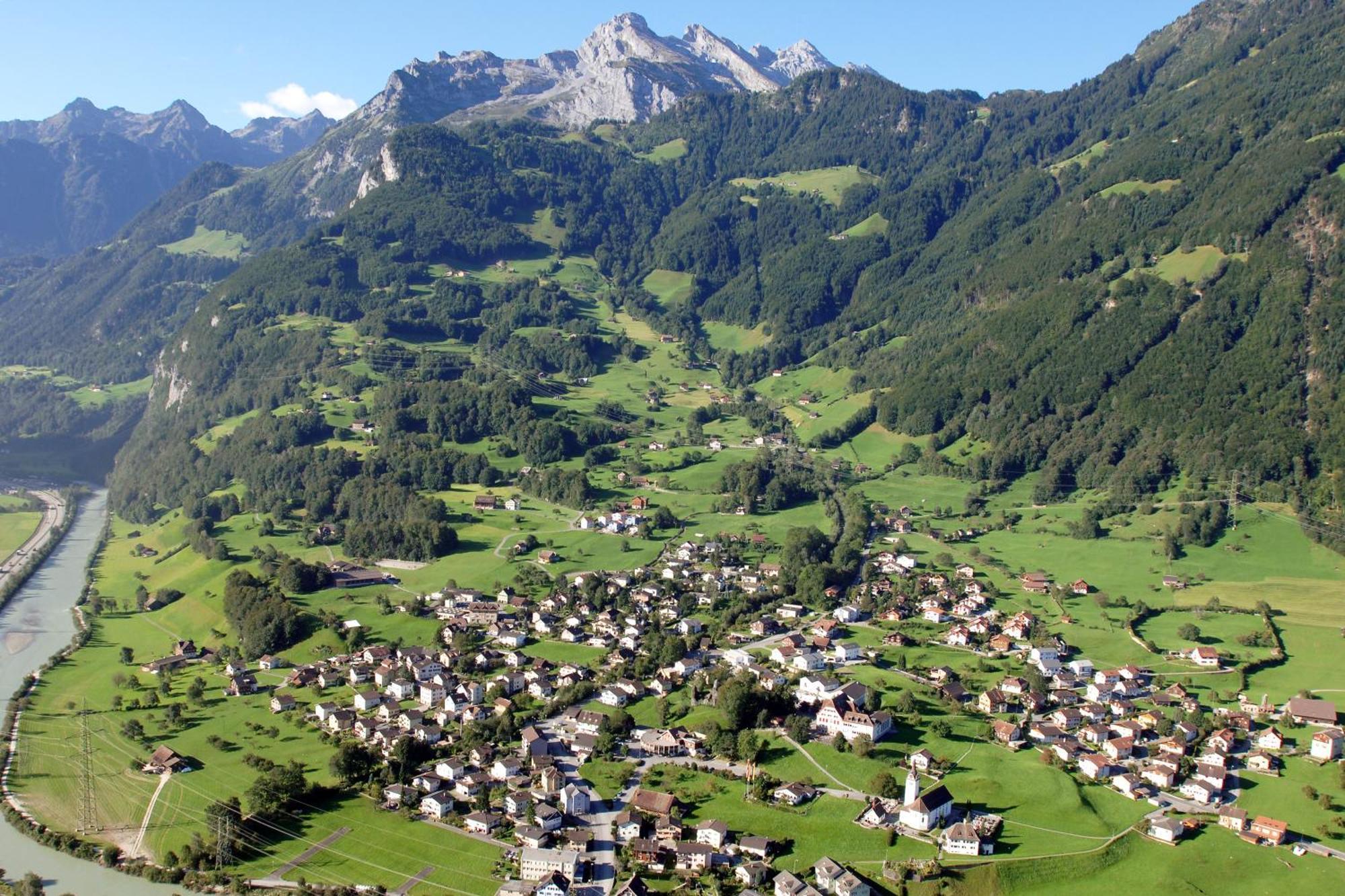 Hotel Krone Attinghausen Exteriör bild